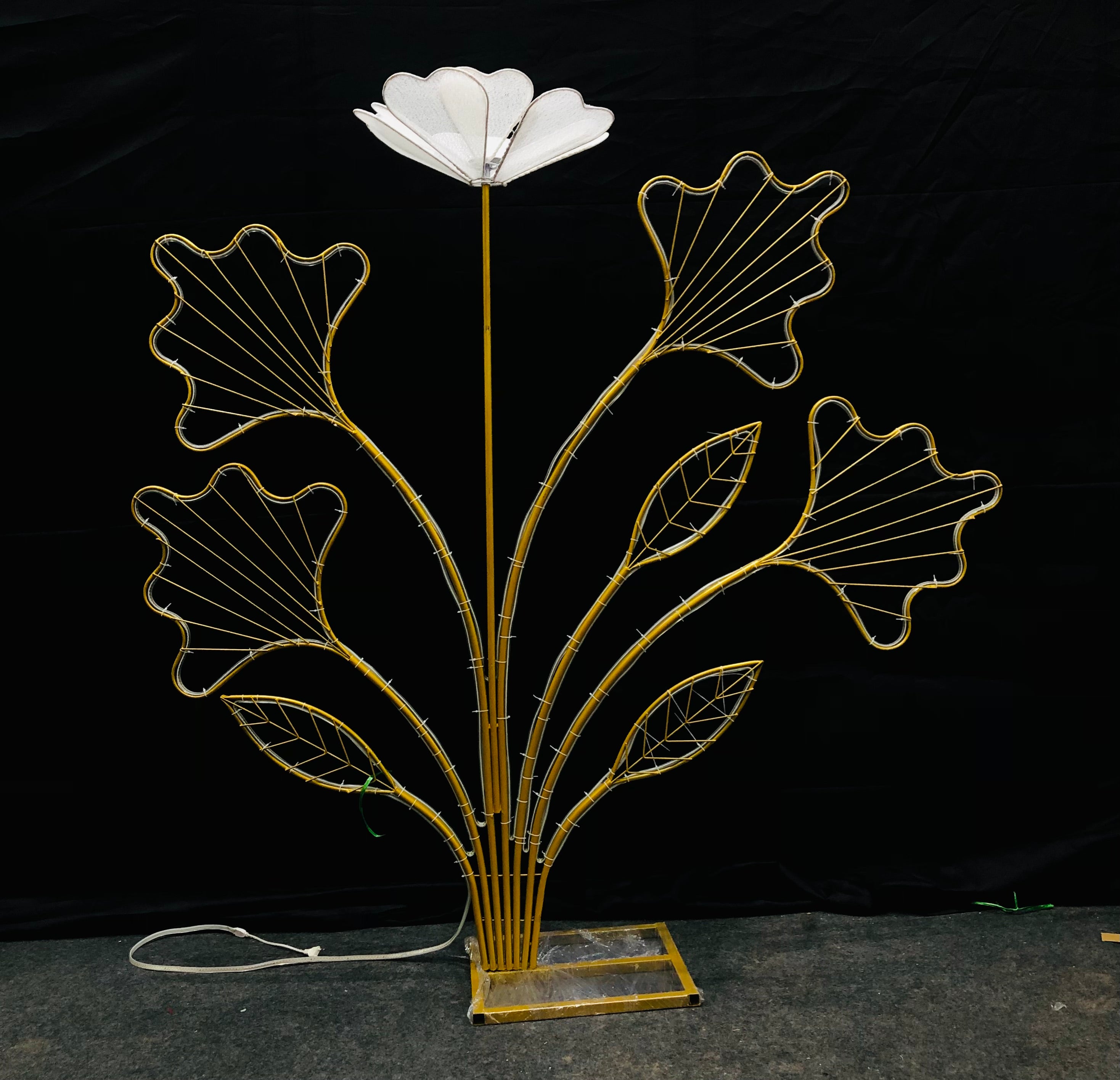 LED Leaf stand