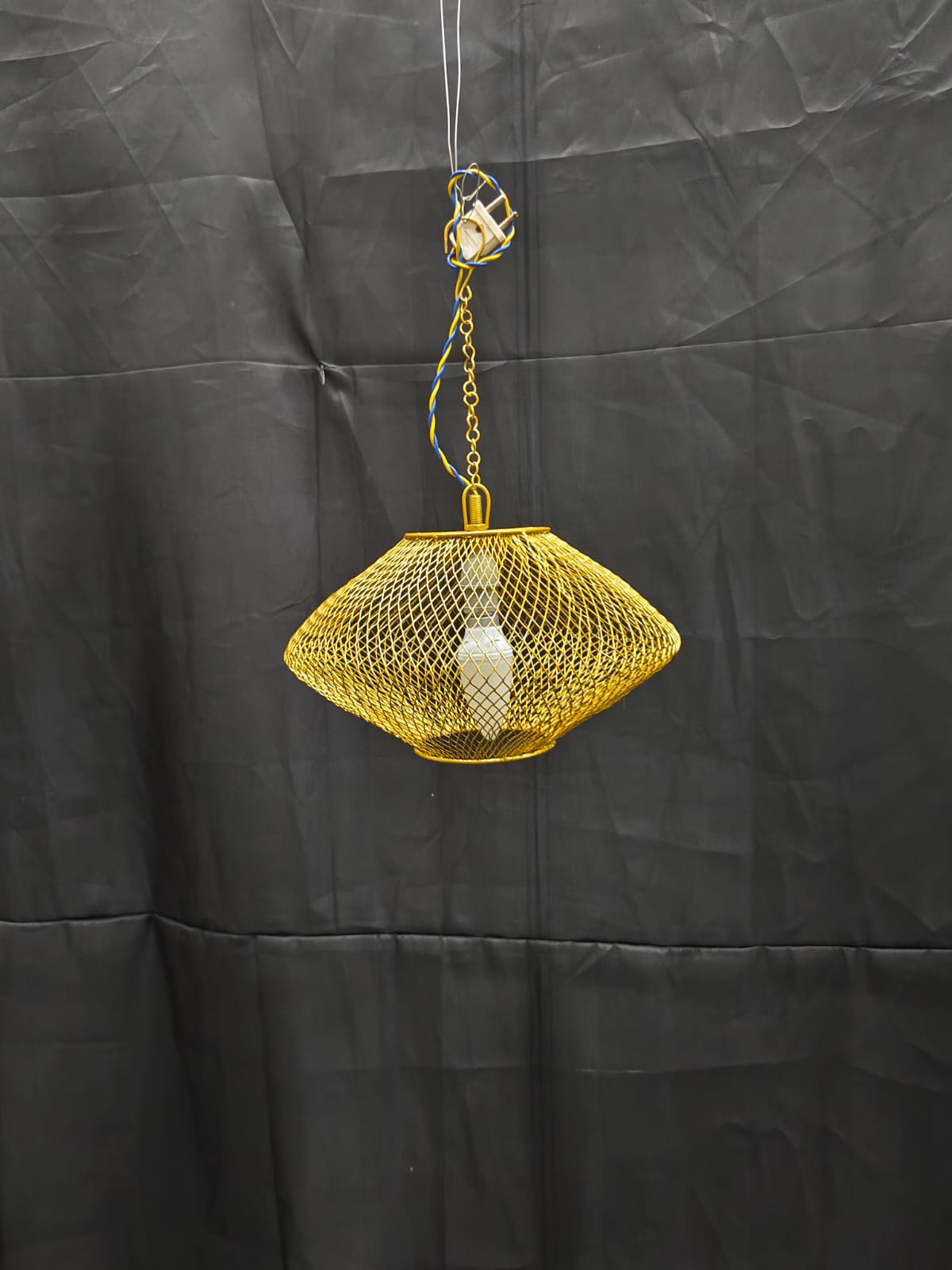 MD SINGLE LIGHT HANGING LAMP