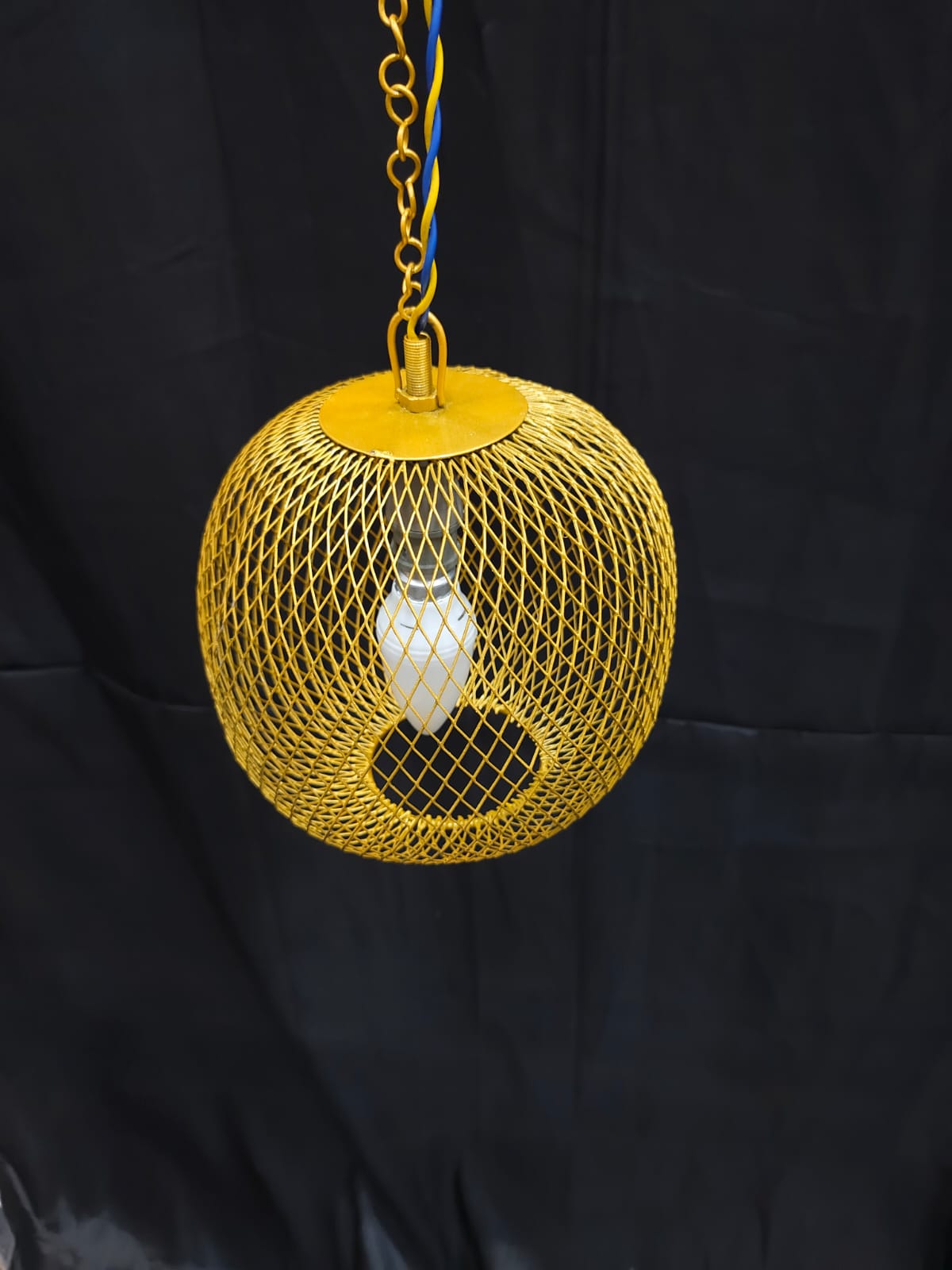 MD SINGLE LIGHT HANGING LAMP