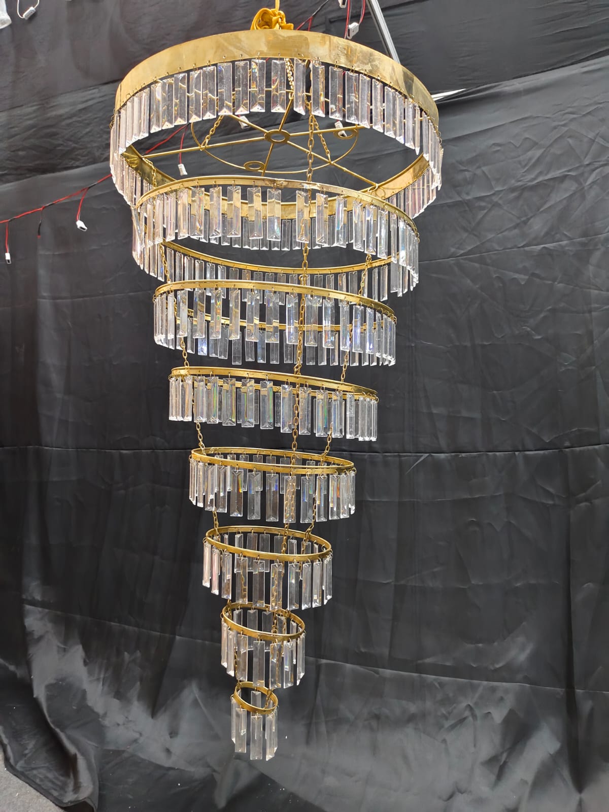 PATRI ROND 8 STAPE CHANDELIER